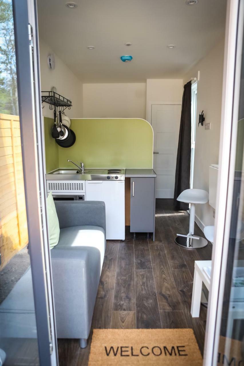 A Unique Experience In A Converted Shipping Containers, Glamness Is Adults Only Inverness Esterno foto