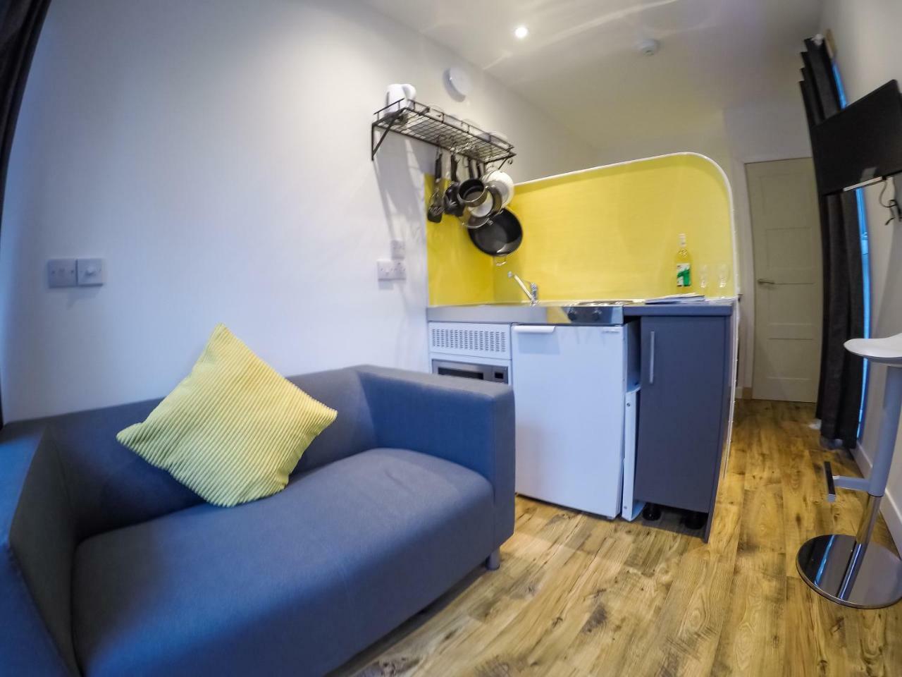 A Unique Experience In A Converted Shipping Containers, Glamness Is Adults Only Inverness Esterno foto